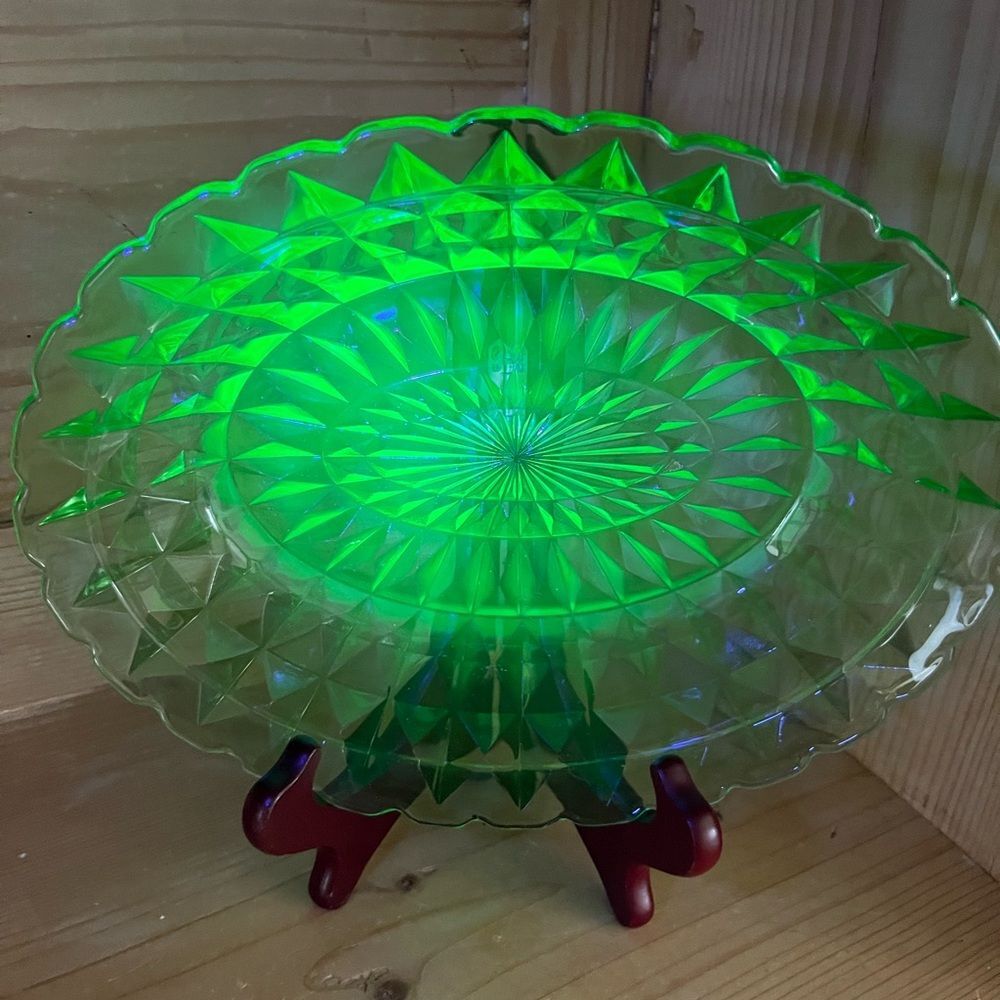 Uranium Starburst Green Glass Bowl 9” Vintage